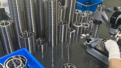 侧铣头轴承要什么精度的？精度选错有哪些影响？