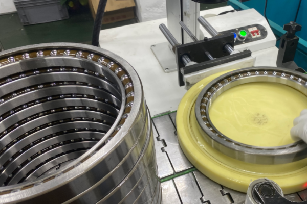 铣床轴承常见故障有哪些？